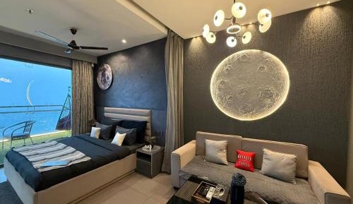 Apartment with City View