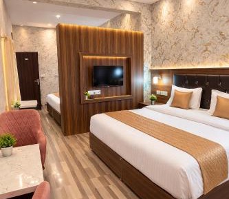 Deluxe Queen Room with Two Queen Beds