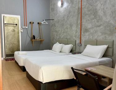 Triple Room with Private Bathroom