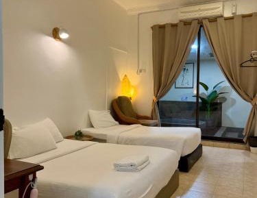 Triple Room with Private Bathroom