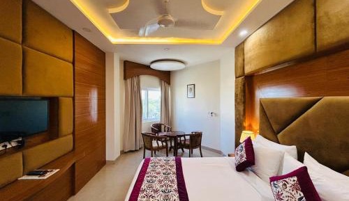 Deluxe Suite
