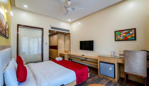 Deluxe Double Room with Balcony