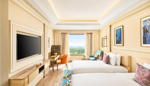 Deluxe Twin Bed Room