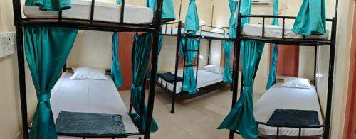 Mixed Dormitory Room