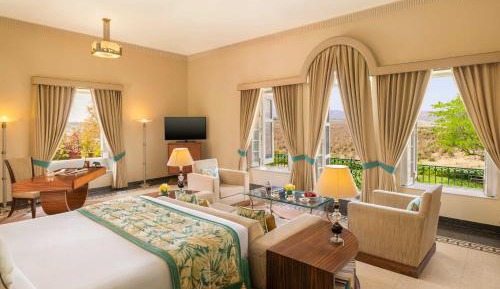 Deluxe Suite