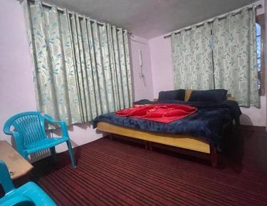 Deluxe Double Room (2 Adults + 1 Child)