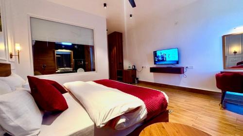 King Room with Balcony