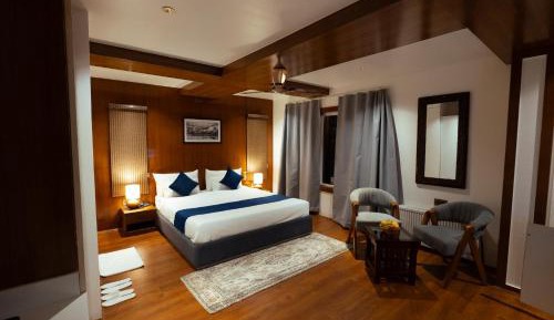 Deluxe Double Room with Balcony