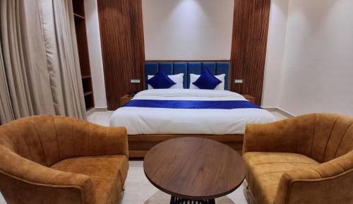 Deluxe Double Room with Balcony