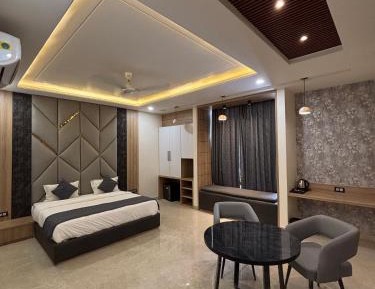 Deluxe Suite