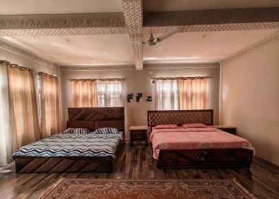 Deluxe Family Room