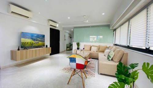 Three-Bedroom Deluxe Apartment