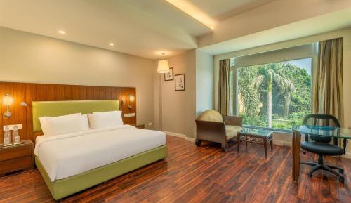 Deluxe King Room - Non-Smoking