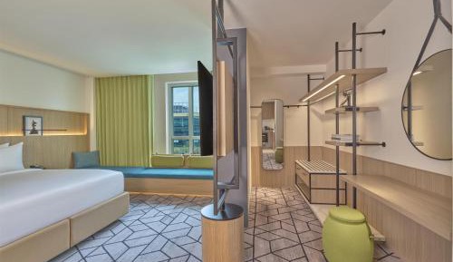Deluxe King Suite with Kitchenette and Pool View