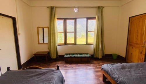 Quadruple Room with Mountain View