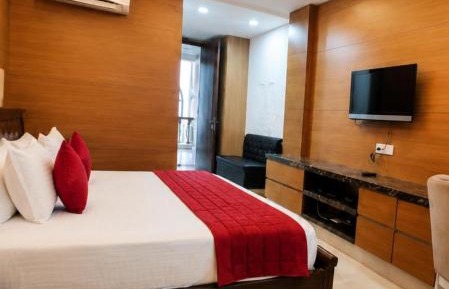 Deluxe Double or Twin Room