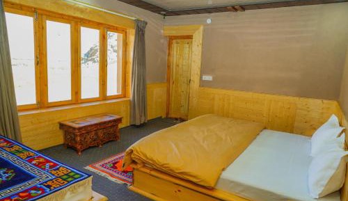 Triple Room with Mountain View