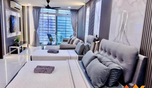 One-Bedroom Apartment with Balcony