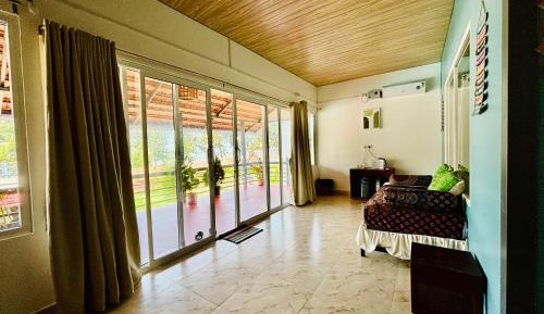 Family Room with Sea View