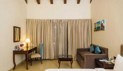 Superior King Room with Shower and Balcony - 20% Discount on F&B, SPA & Laundry - Early check in and late checkout of 2 hours - subject to availability