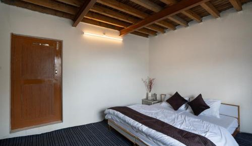 Double Room with Private Bathroom