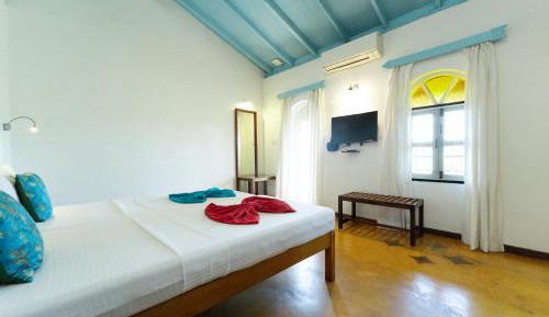 Standard Twin Bed Room