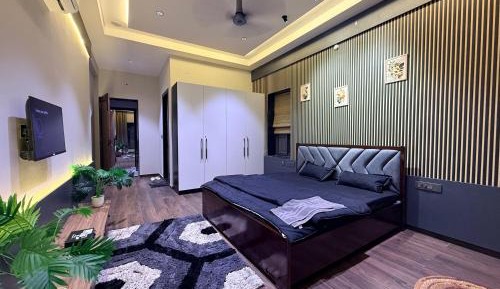Family Room with Garden View
