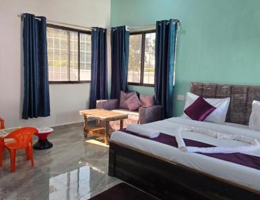 Deluxe Double or Twin Room with Pool View