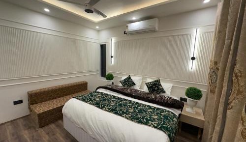 Superior King Room