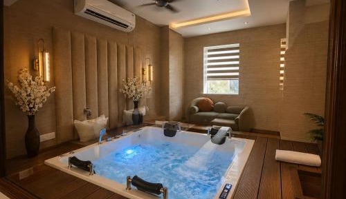 Suite with Private Pool