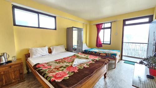 Triple Room with Balcony
