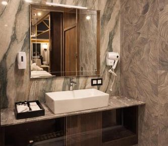 Superior King Room