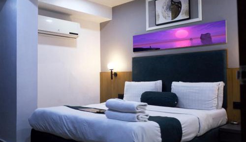 Superior Deluxe Double or Twin Room 
