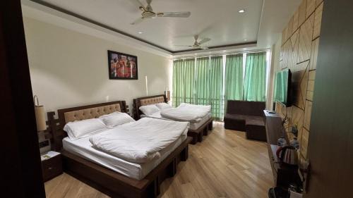 Deluxe Quadruple Room