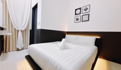 Two-Bedroom Deluxe Apartment