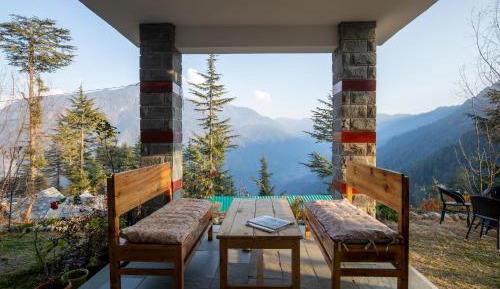 Family Room with Garden View