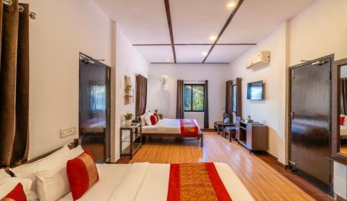 Family Room with Private Bathroom