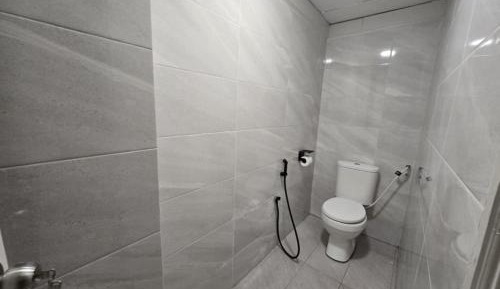 Deluxe One-Bedroom Apartment