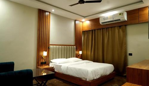 Superior King Room
