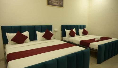 Deluxe Family Room