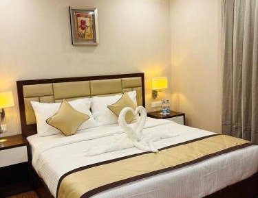 Deluxe Queen Room
