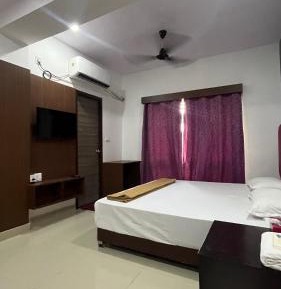 Luxury Triple Room