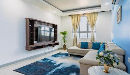 Three-Bedroom Apartment with Ocean View