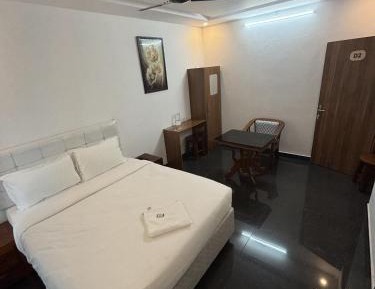 Deluxe Double Room with Extra Bed