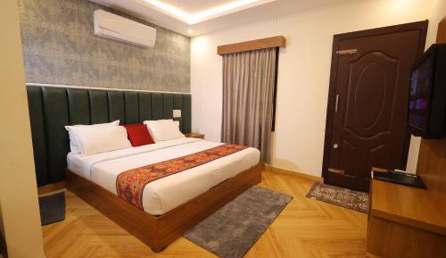 Deluxe Double Room with Balcony