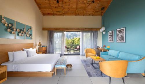 Superior Double or Twin Room with Mountain View