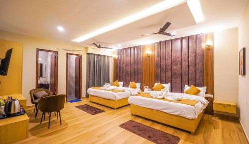 Deluxe Family Room
