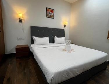 Deluxe Double Room (2 Adults + 1 Child)