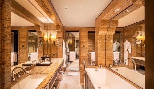 Executive Club Exclusive