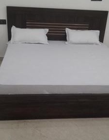 Deluxe Room (2 Adults + 1 Child)